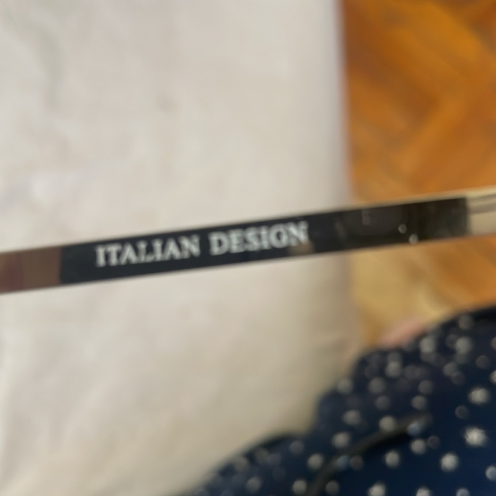 Sunglasses used - Picture 7 of 7